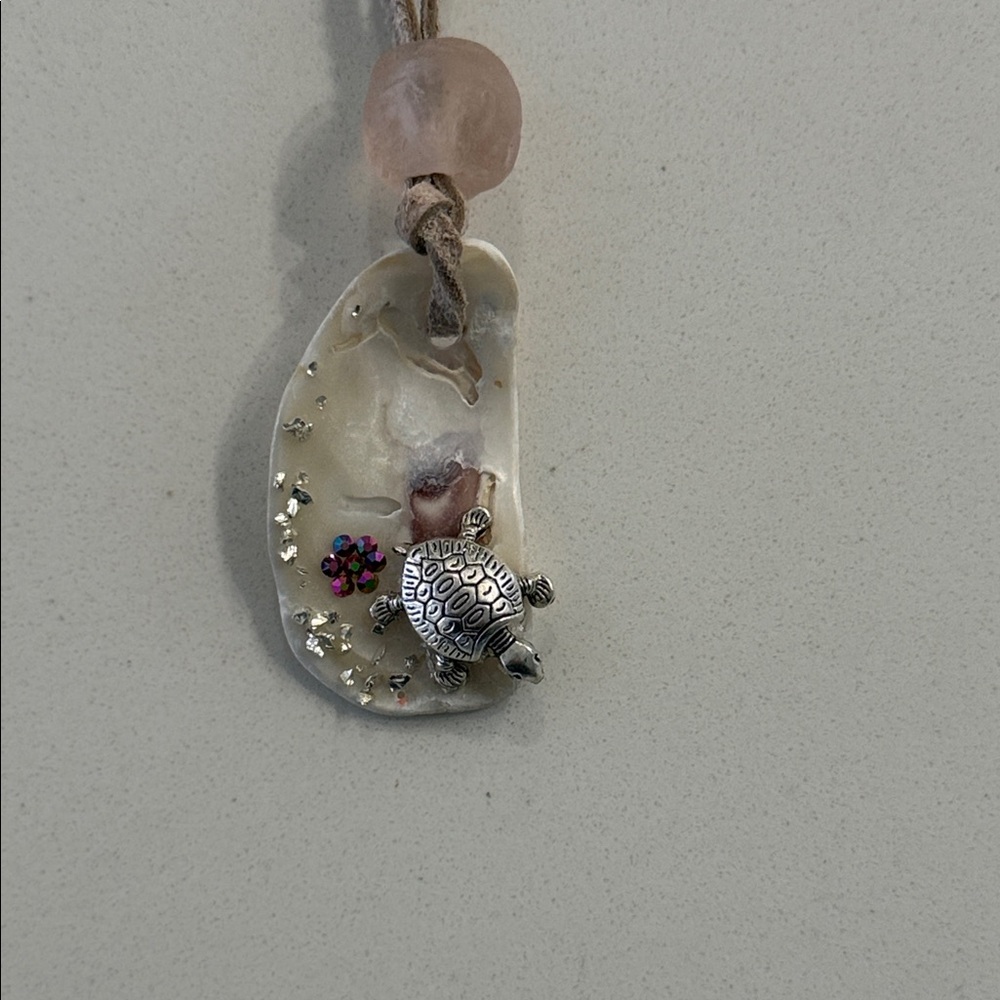 OYSTER SHELL NECKLACE - TURTLE TIDE COLLECTION b